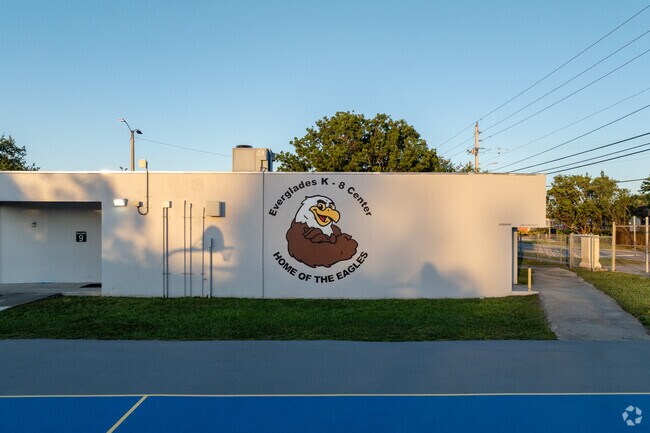 The Everglades K8 Center mural.