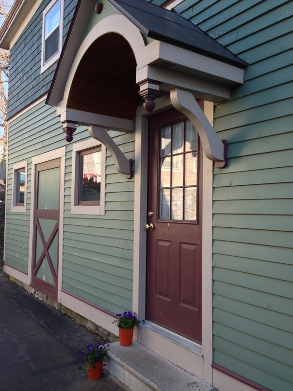 66 Caroline St, Saratoga Springs, NY 12866