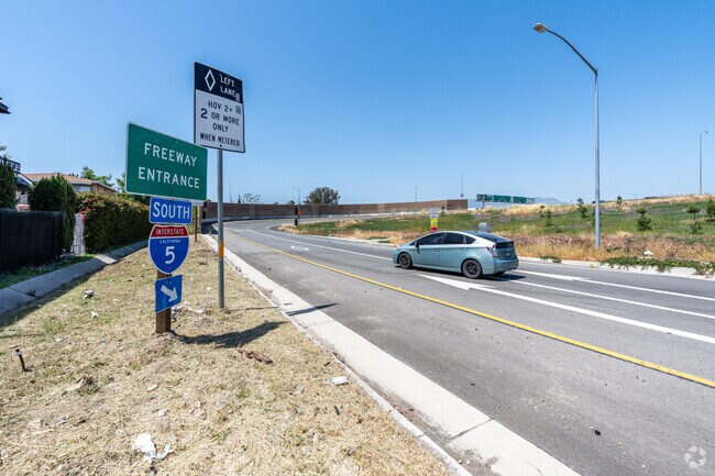 Interstate 5 borders Pacoima on the West and provides residents easy access to Los Angeles.