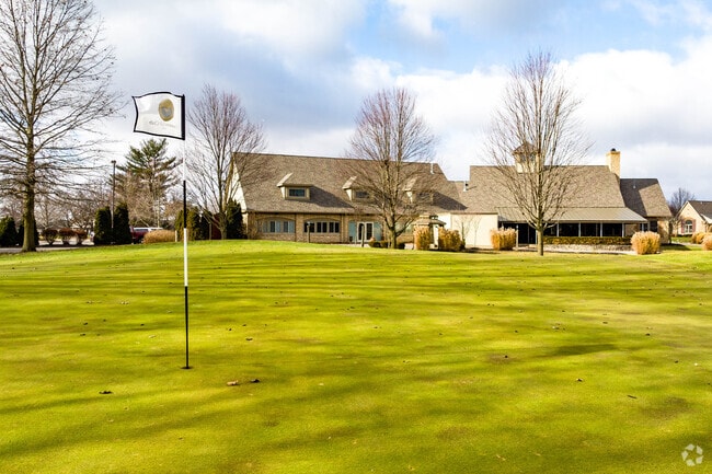 The Glenross Golf Club can be found just outside of the neighborhood.