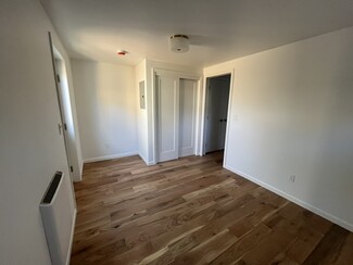 8624 SE Market St Unit B, Portland, OR 97216