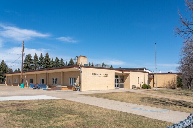 Highland Acres Elementary School is a top rated elementary school in Burleigh County.