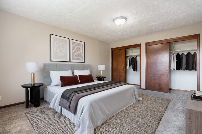 Omaha, NE Maple Ridge Apartments| Bedroom
