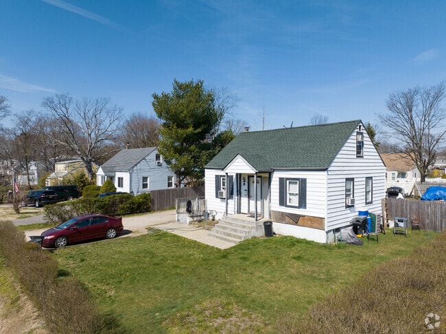 Central Islip homes are never too far away from a park, school, or transportation.