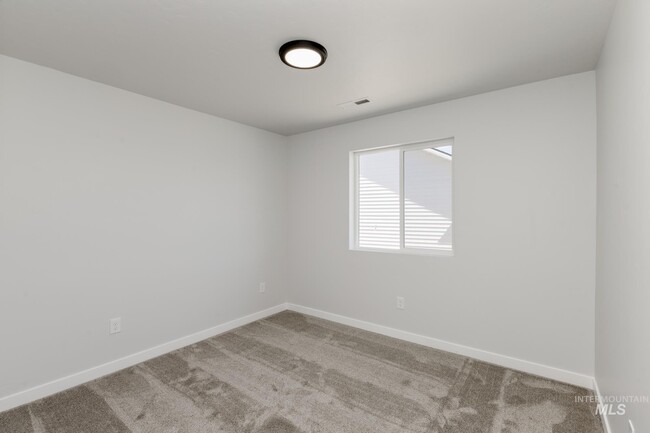 334 N Meadowsweet Ave, Kuna, ID 83634 - photo 2