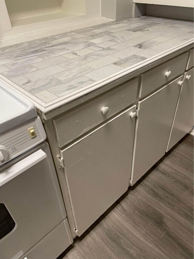 115 W 13th St unit 3, Dubuque, IA 52001 - photo 7