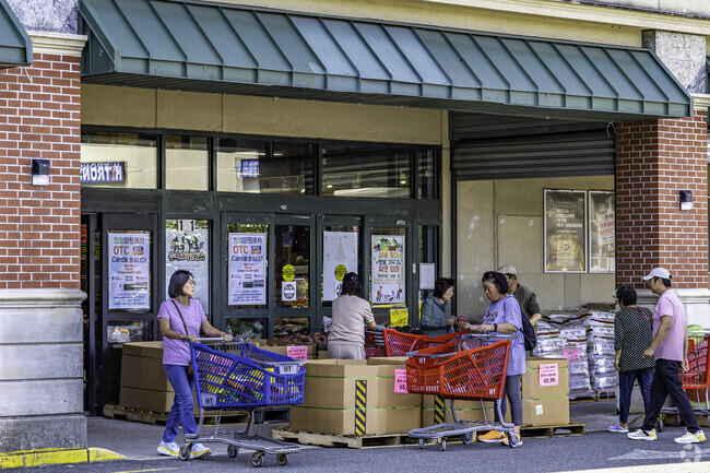 Hanyang Mart stands as a beloved and bustling Asian marketplace nestled in Ridgefield, NJ.