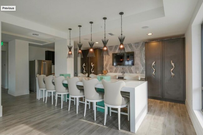 Social Dining Room