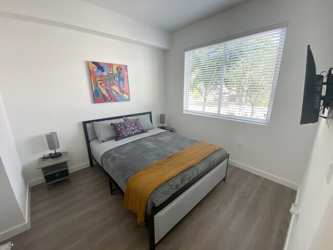 1268 NW 3rd St unit ID1056515P, Miami, FL 33125 - photo 3