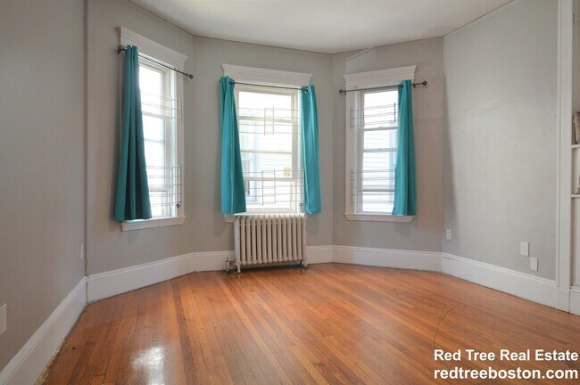 31 Chester St unit 1, Allston, MA 02134 - photo 3