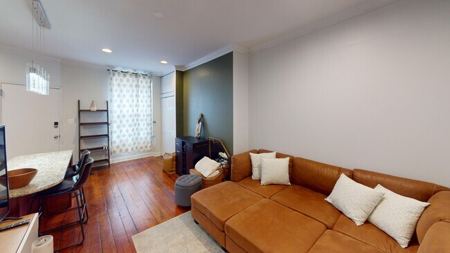 337 S 12th St unit 3, Philadelphia, PA 19107 - photo 2