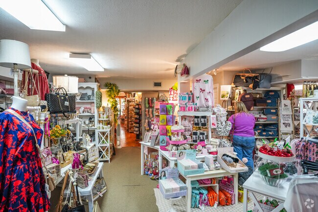 Apple Annie's Gift Shop is a charming store in Madison.
