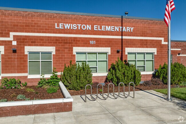 With a focus on creativity and curiosity, Lewiston School inspires students to explore new ideas and build lifelong skills.