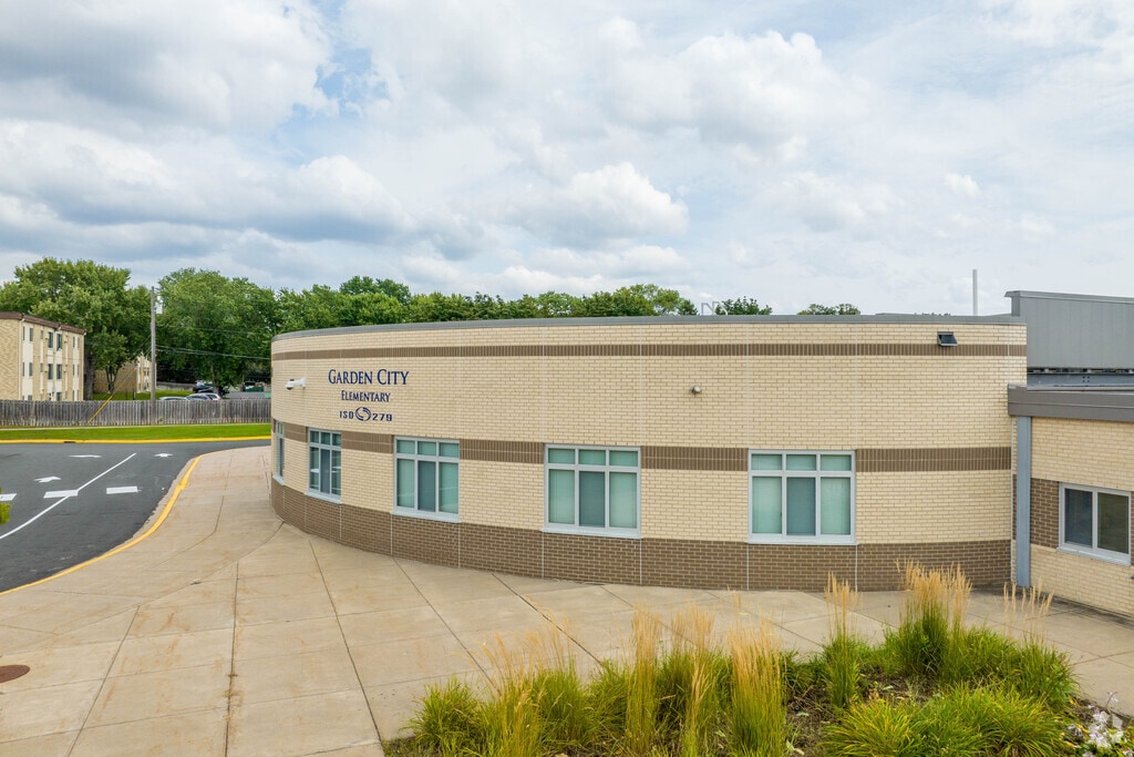 Garden City Elementary supports 94% minority enrollment with a strong community focus.