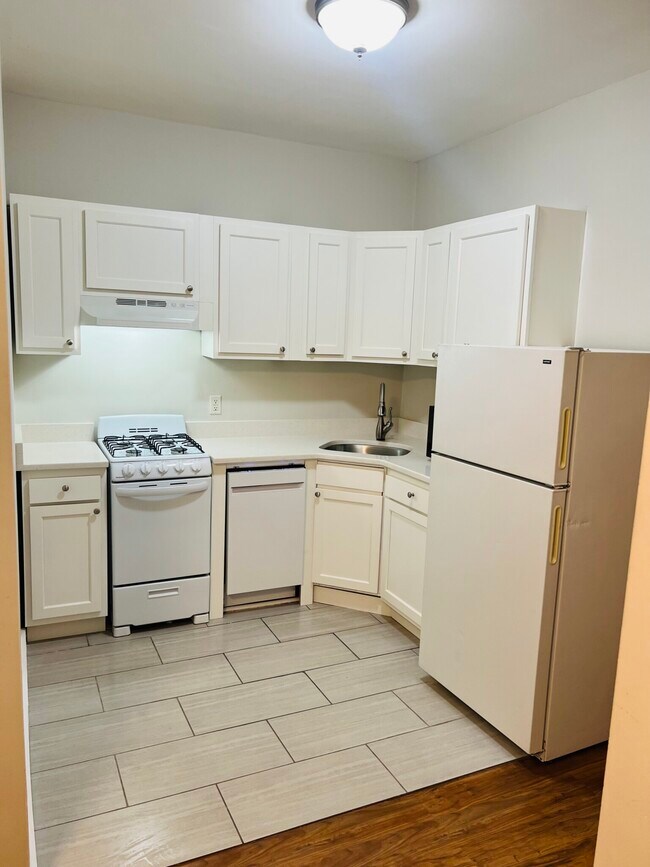 27 Symphony Rd unit 16, Boston, MA 02115 - photo 2