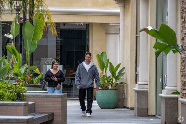 Atlantic Times Square is a great place to spend the afternoon shopping in Alhambra, California.