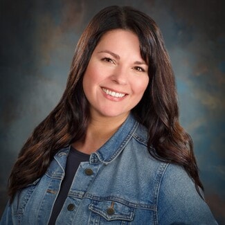 Shelly Nowak