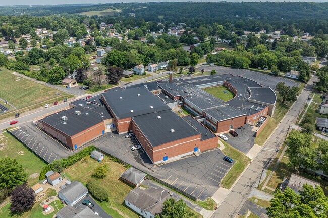 The teachers at David Anderson Junior/Senior High School are rated a B on Niche.