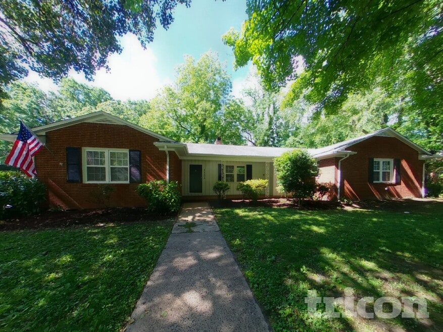 1122 Paramount Cir, Gastonia, NC 28052 - photo 1