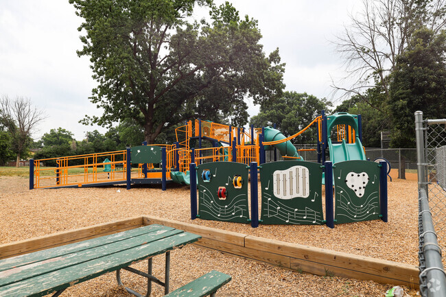 Long Branch Elementary School in Arlington, Virginia.