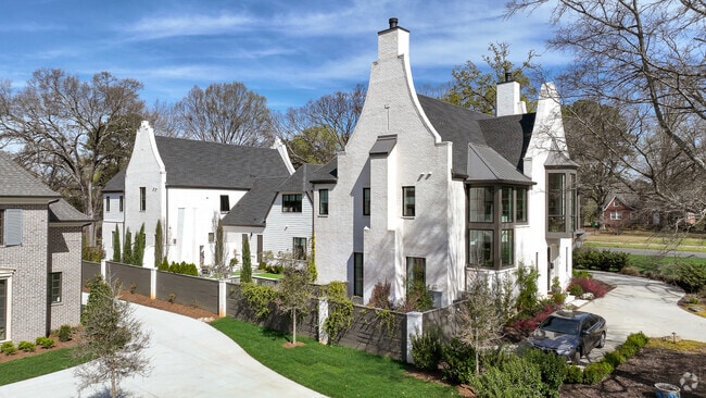 Wendover-Sedgewood's housing market caters to diverse preferences creating a unique neighborhood