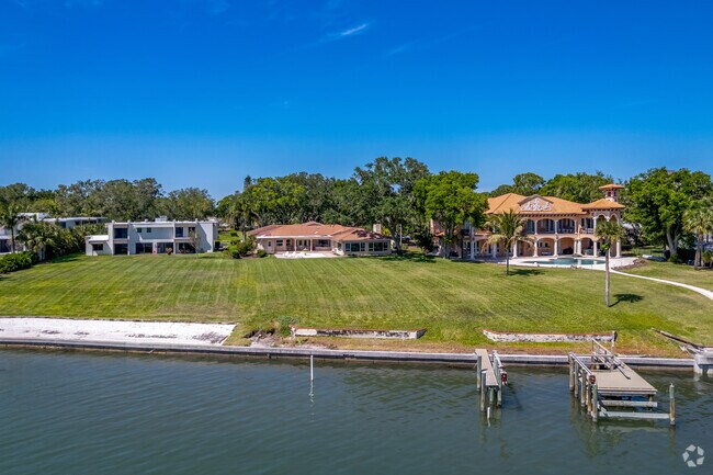 Waterfront properties are filled with many different sizes of homes in Greater Pinellas Point.