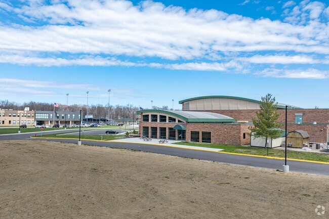 Batavia High School has an average class size of 25 and is in the Southern Buckeye Conference.