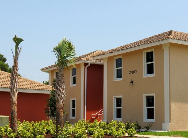 27420 Palmesta Cir unit 12, Bonita Springs, FL 34135 - photo 2