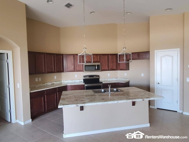 848 E Constance Way, Phoenix, AZ 85042 - photo 2