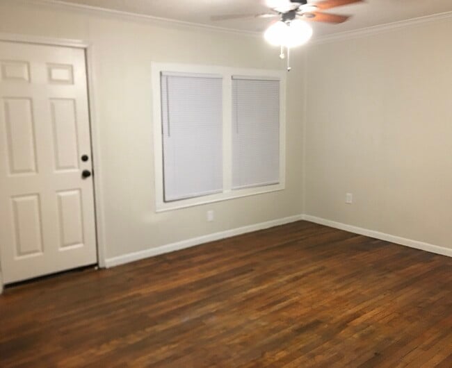 1029 Wilson St unit 1524 Ave. B., Port Neches, TX 77651 - photo 3