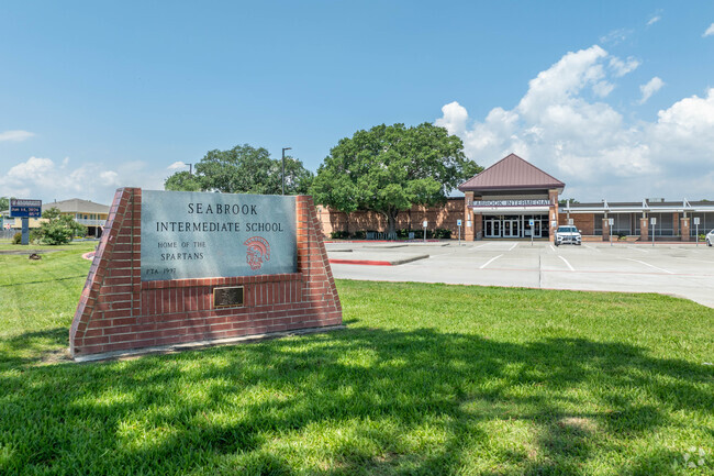 Seabrook Intermediate earns an A rating from niche.com.