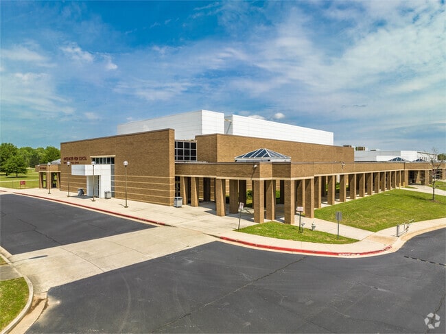Located in Fayetteville, Whitewater High is part of Fayette County Schools.