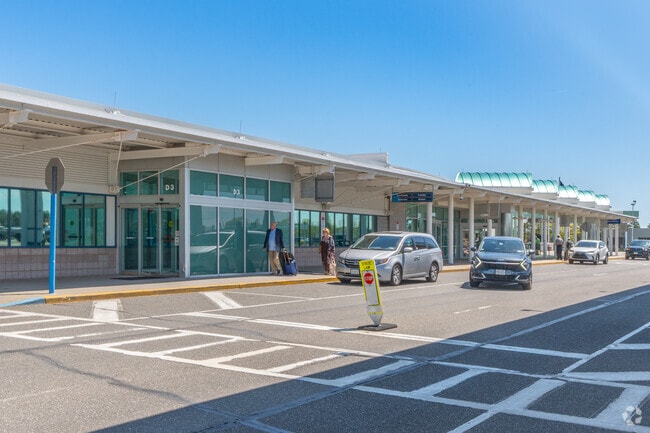 Located in nearby Ronkonkoma,  Holbrook locals can fly out of MacArthur Airport.