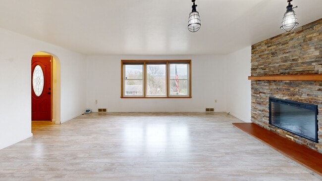 1012 Norton Dr, Mars, PA 16046 - photo 3