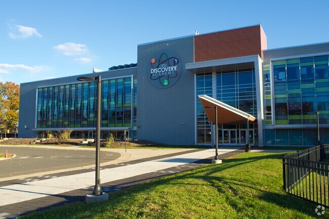 Discovery Academy serves Wethersfield students from Pre-K through the 5th grade.