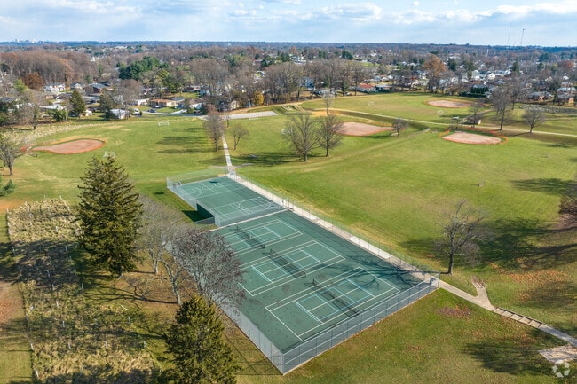 Pikesville Middle School in Baltimore has a great tennis court.