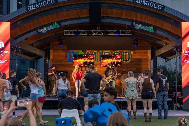 Westwynd residents can head to Downtown Fargo for free shows during the week.
