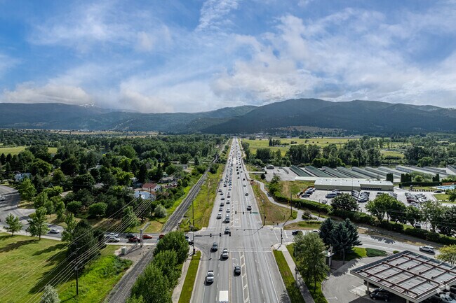 Miller Creek's architecture reflects a blend of tradition and modernity.