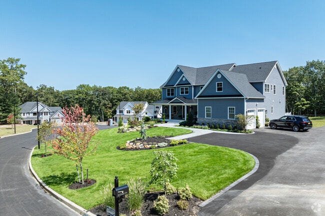 Fort Salonga homes range from small pre-war cottages to multi million dollar colonials.