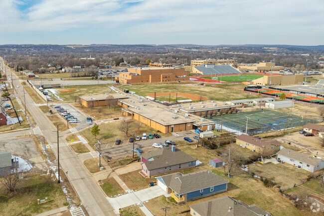 Kipp Acadmemy offers amazing teachers that help develop students.