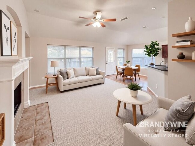 806 Christine Dr, Cedar Hill, TX 75104 - photo 5