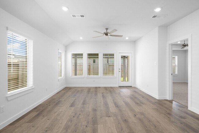 110 Orange Blossom Ct unit 38029810, Mont Belvieu, TX 77535 - photo 6