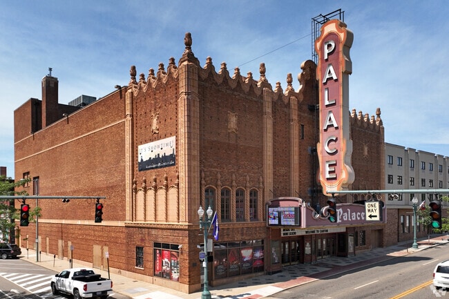 Palace holds live music events that are often attended by OJays Parkway locals.