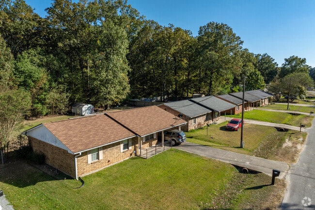 Affordable ranchers are available throughout Swartz.