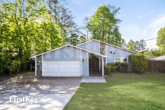 939 Dickens Rd NW, Lilburn, GA 30047