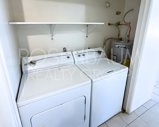 1326 N Miller Rd unit B, Tempe, AZ 85281 - photo 4