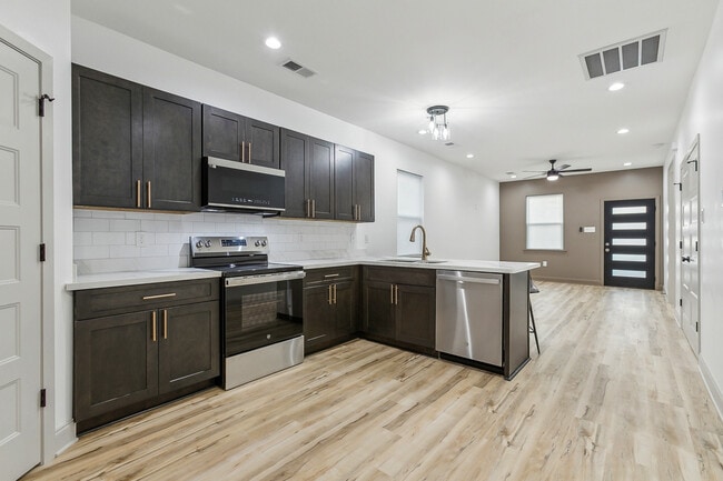 3923 Clematis St, New Orleans, LA 70122 - photo 5