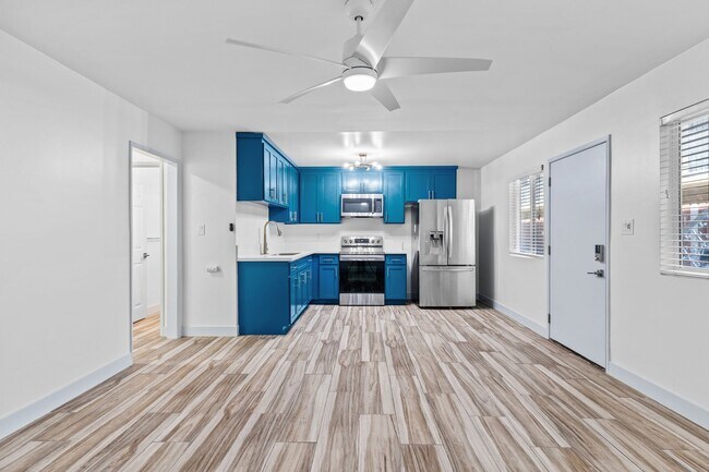 1332 Walnut Ave unit 4, Long Beach, CA 90813 - photo 3