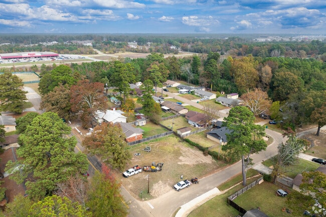 Nash residents are never far from retail thoroughfares.