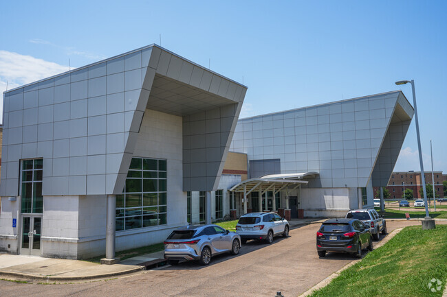 Located in a mid-size city setting, Blackburn maintains a 12:1 student-teacher ratio.